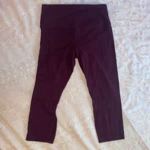 LULULEMON cropped leggings!!